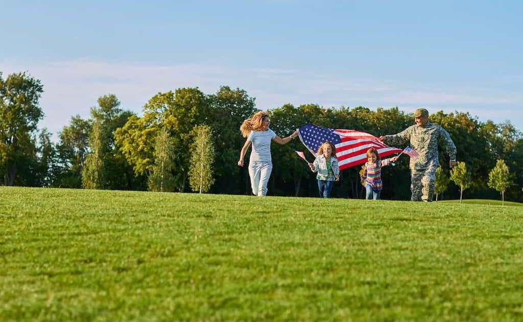 Military Families Moving: How Self Storage Can Help in the Transition